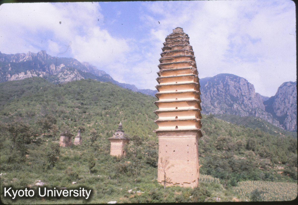 55-27_嵩山 法王寺塔 隋仁寿舎利塔 初唐? (1)