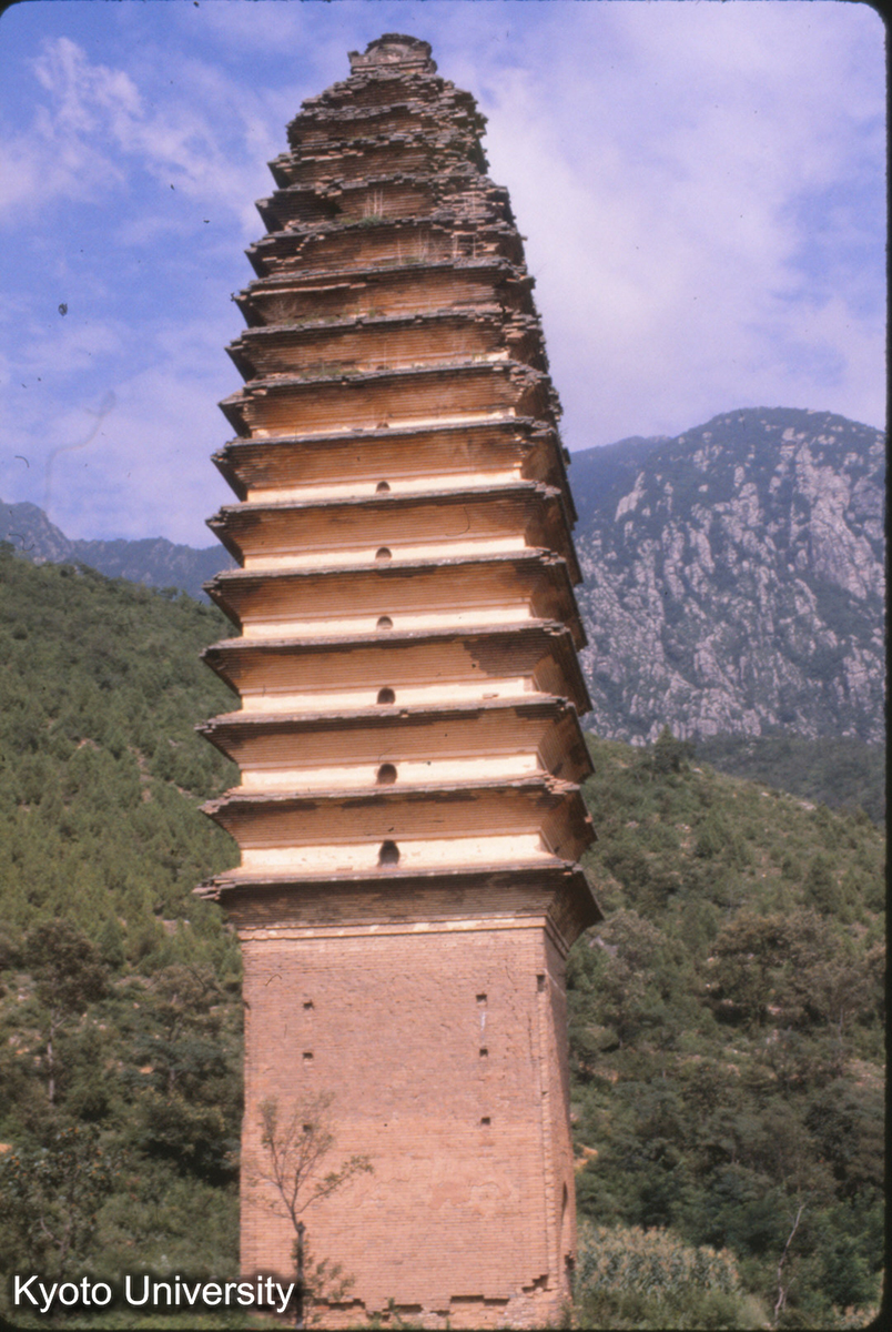 55-31_嵩山 法王寺塔 (1)