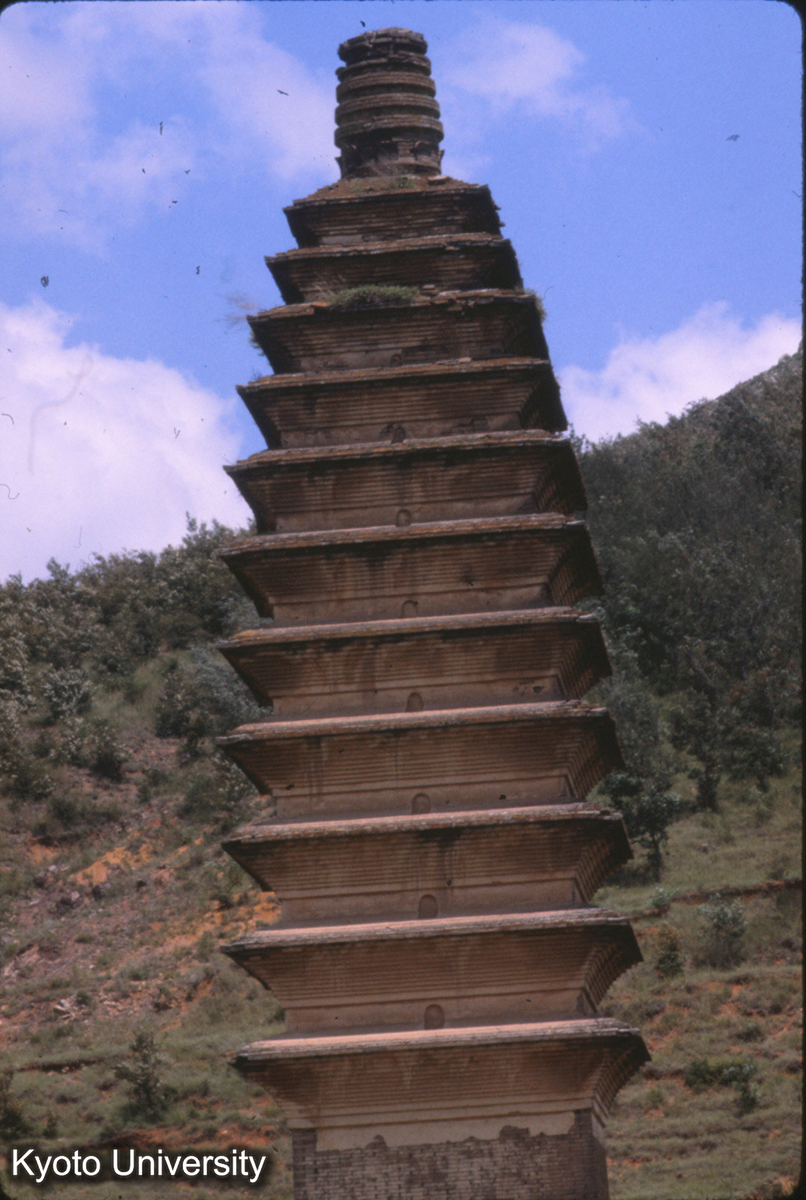 59-18_登封永泰寺塔 檐曲線 (1)