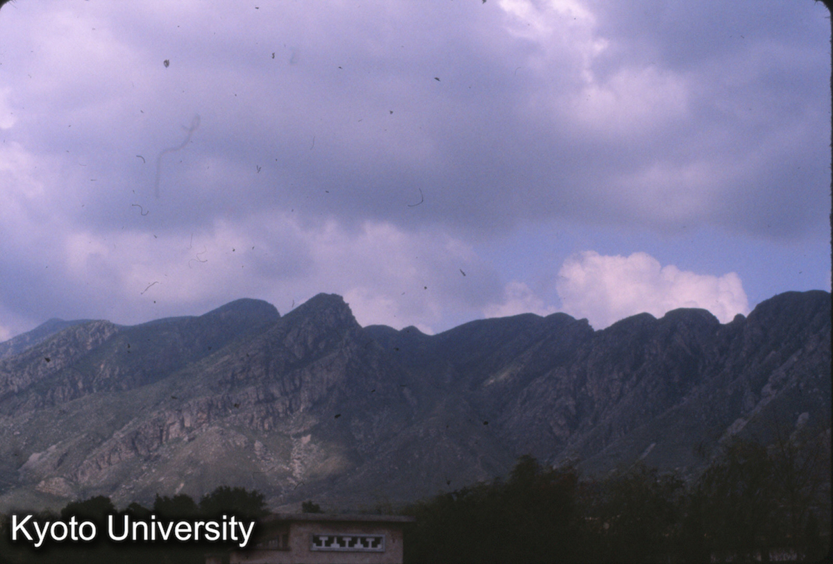 59-22_中岳 嵩山（太室山） (1)