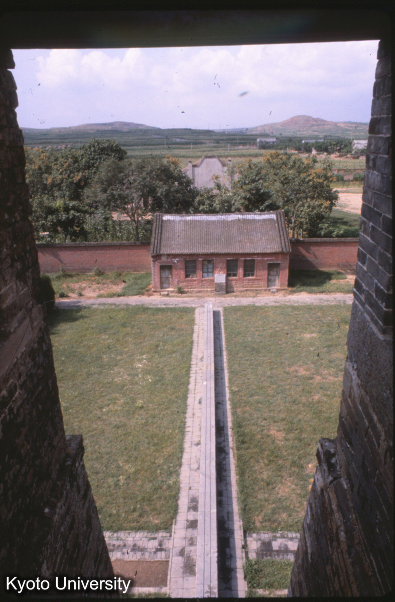 59-37_告成 観星台 俯観 (1)