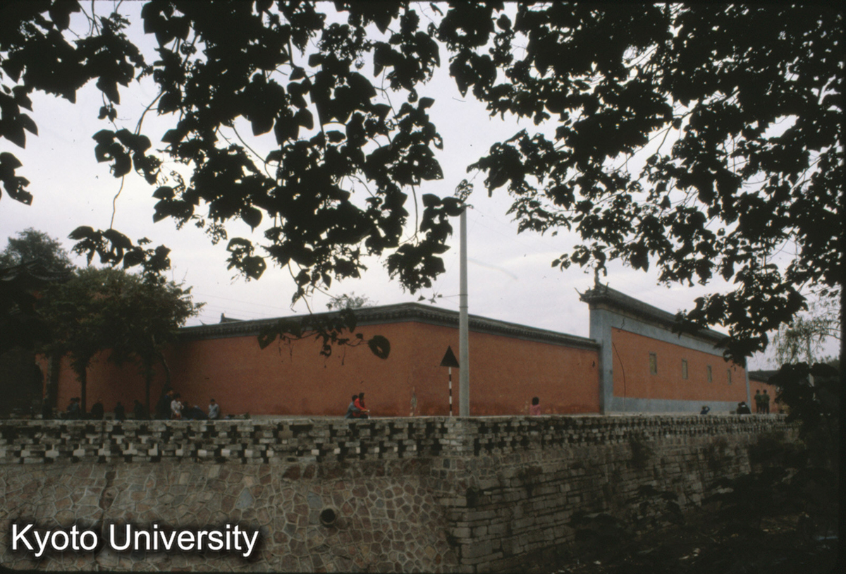 62-15_南京朝天宮 照壁・囲墻と河 (1)