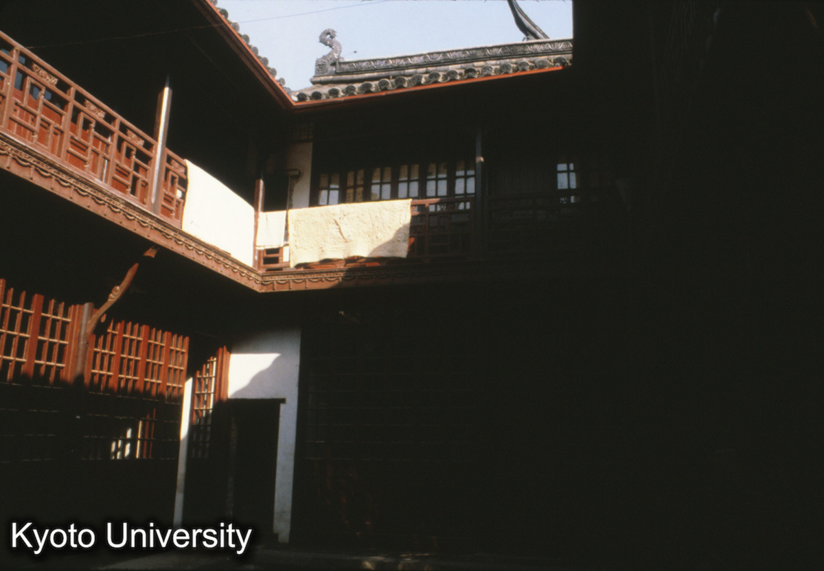 63-7_南京 栖霞寺 後院 (1)