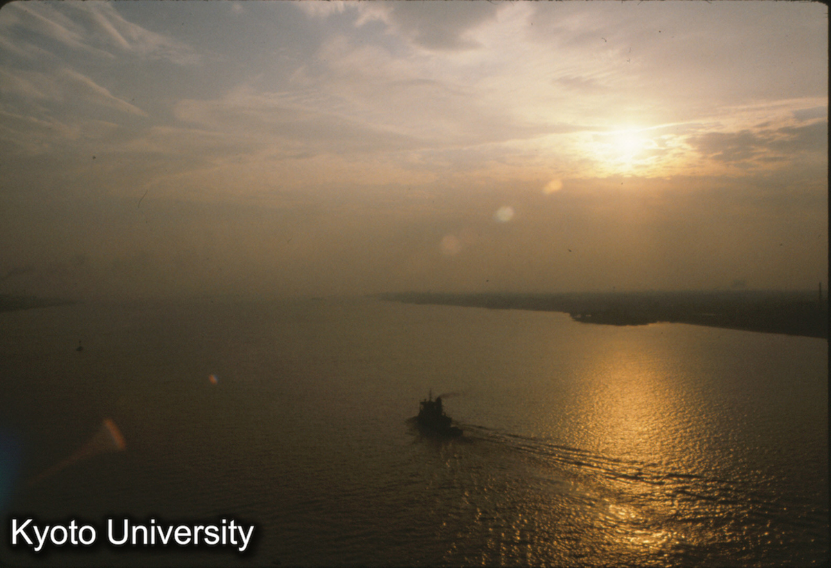 64-12_長江の落日（南京長江大橋） (1)
