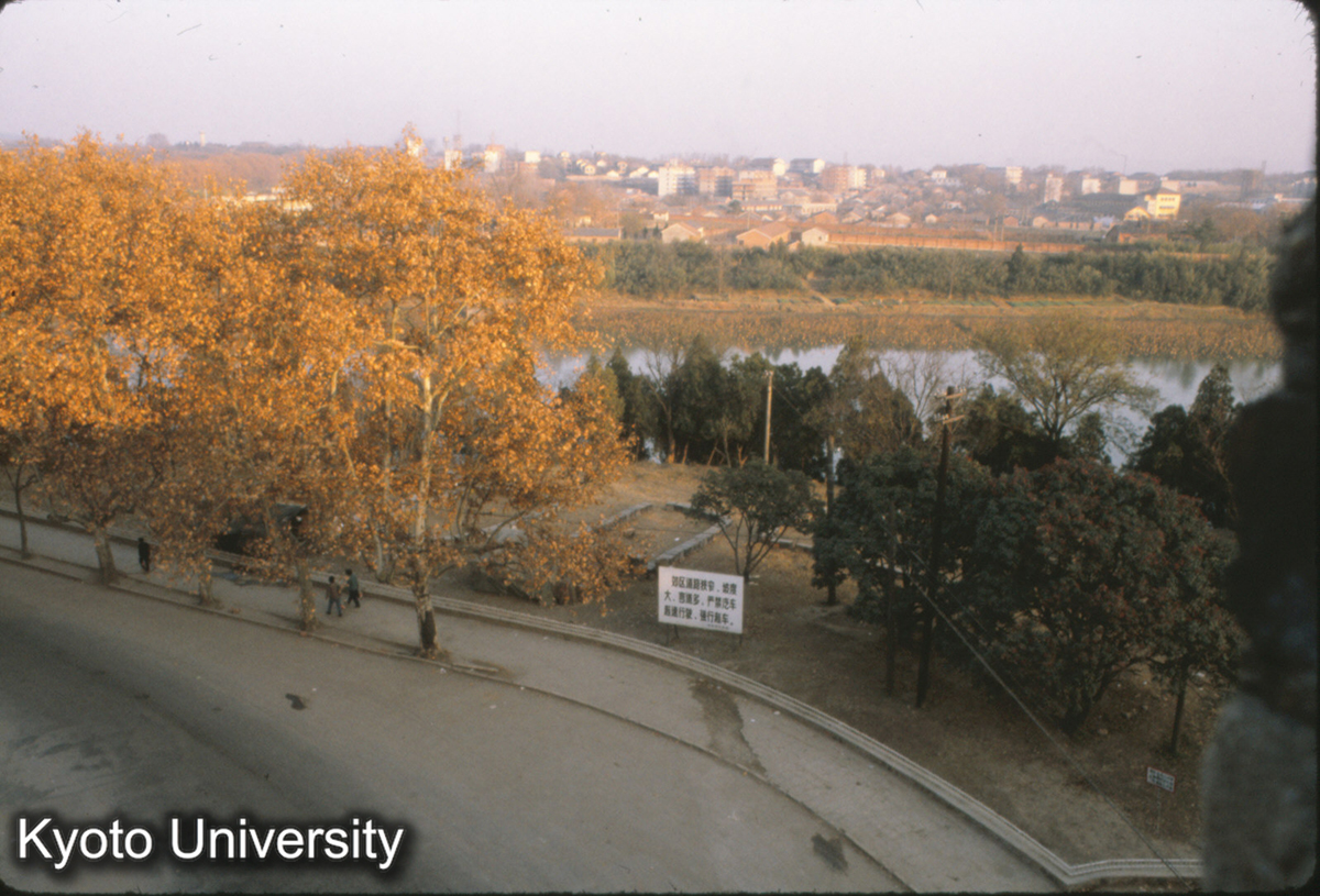 64-20_南京 中山門上ヨリ秦淮河ヲノゾム (1)