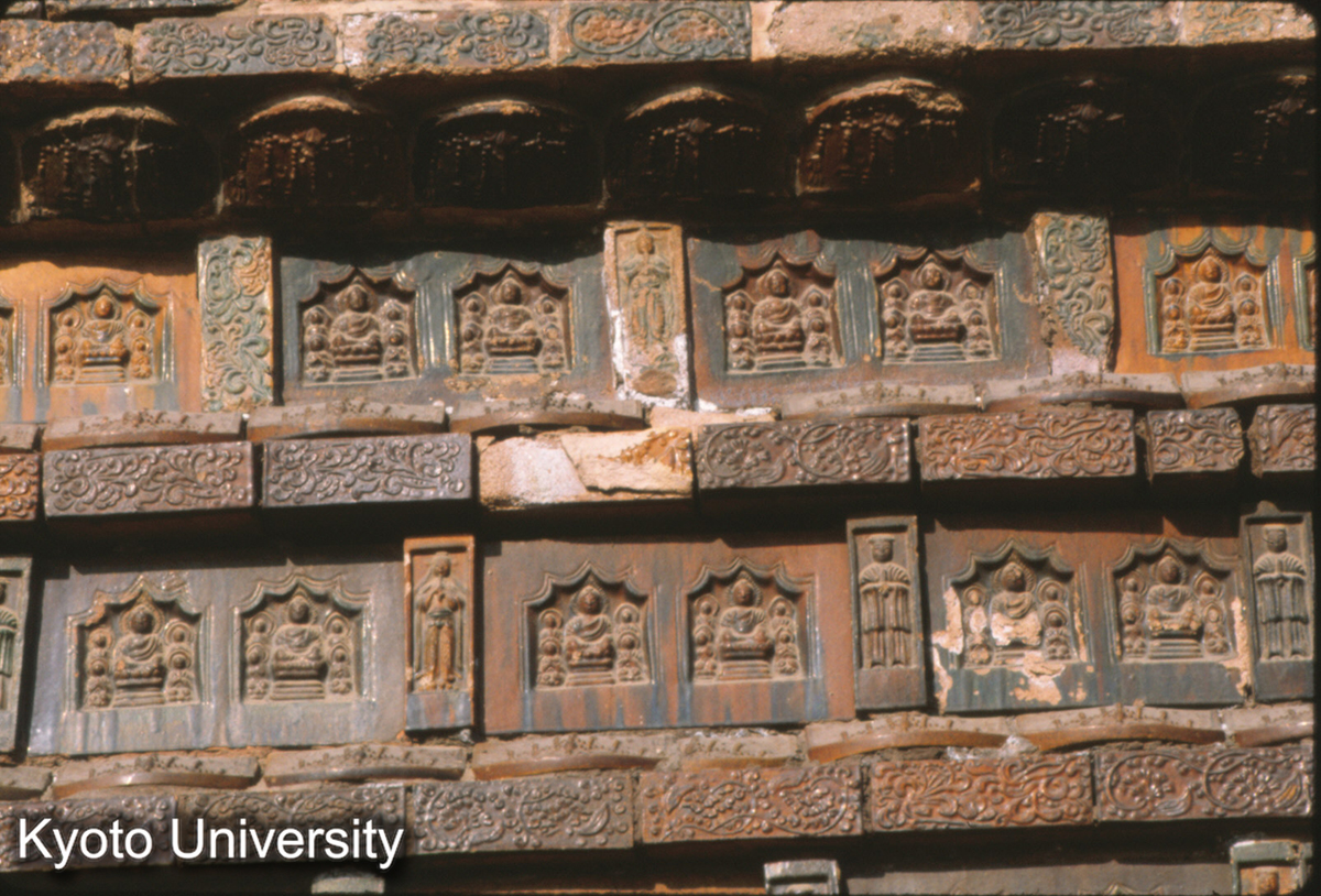 65-8_開封 鉄塔 琉璃磚 (1)