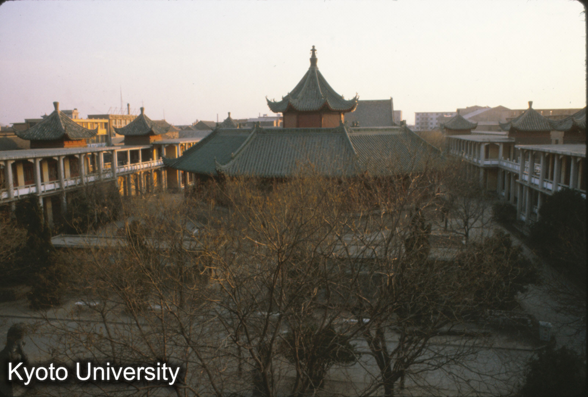 66-8_開封 相国寺 八角琉璃殿 背面腑観 (1)