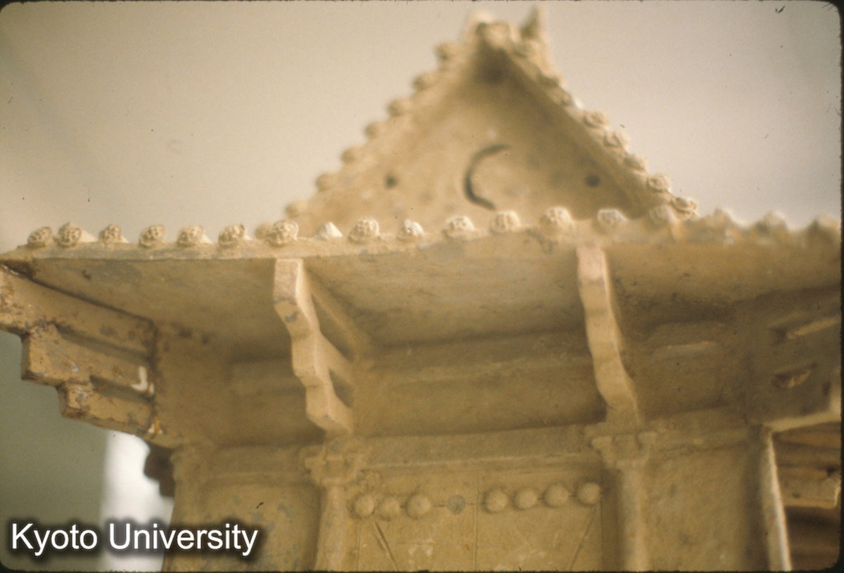 66-18_隋代陶房 洛陽出土 斗栱（河南省博物館） (1)