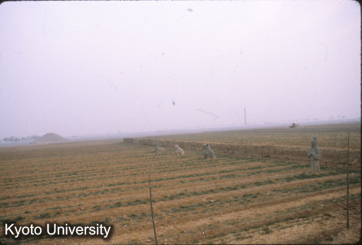 67-33_鞏県 永安陵（宣祖）在東南、東南高・西北低 風水 (1)
