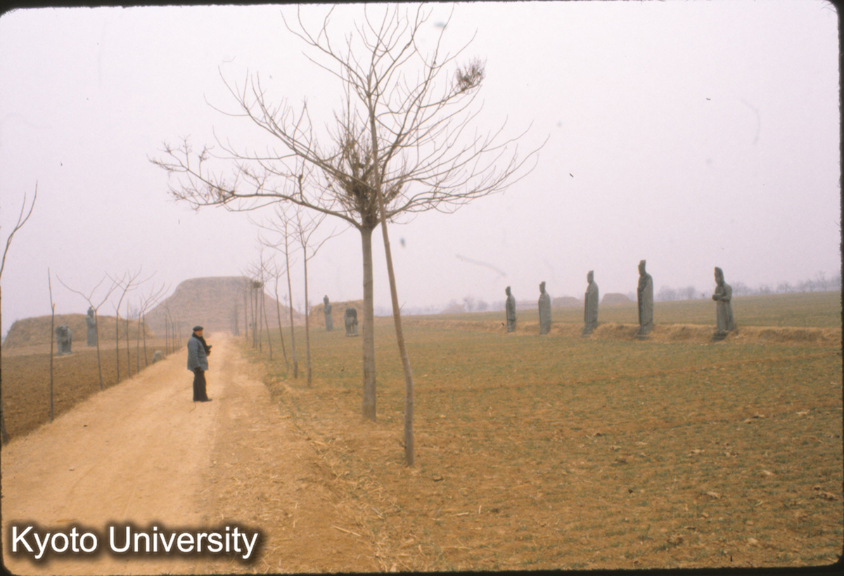 69-21_鞏県永裕陵（哲宗）彫刻良い 最後代 1100没 (1)