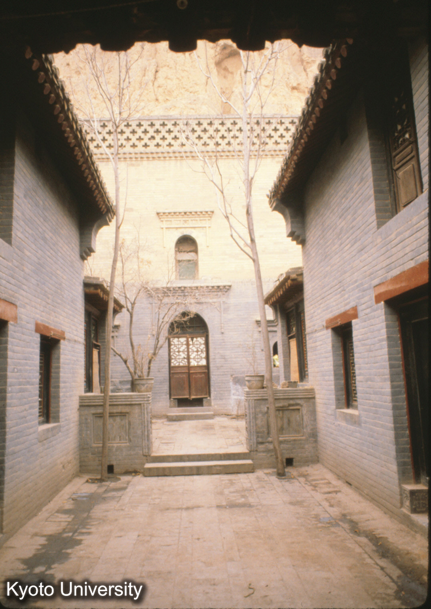 70-19_鞏県康百万地主荘園 窯洞と平房排列_81 (1)