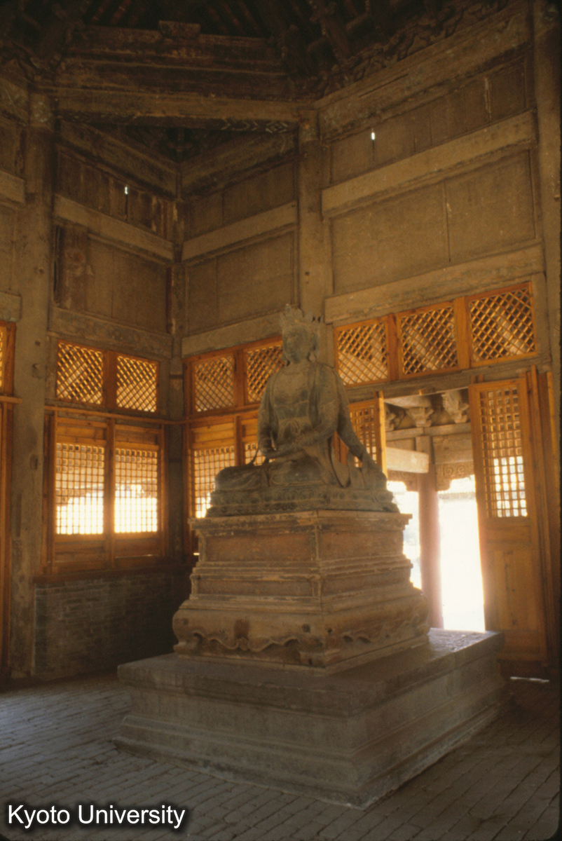 74-8_隆興寺戒壇 内部 (1)