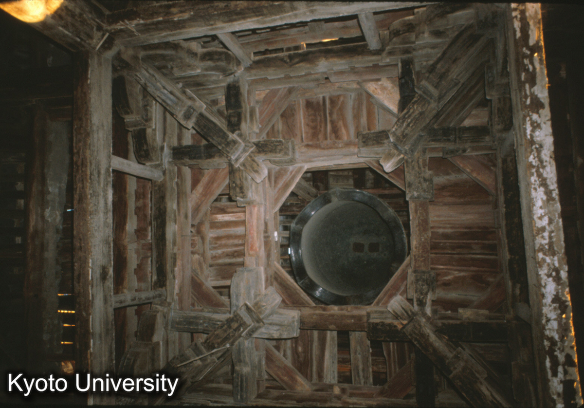 75-16_正定 開元寺鐘楼 空井（仰観） (1)