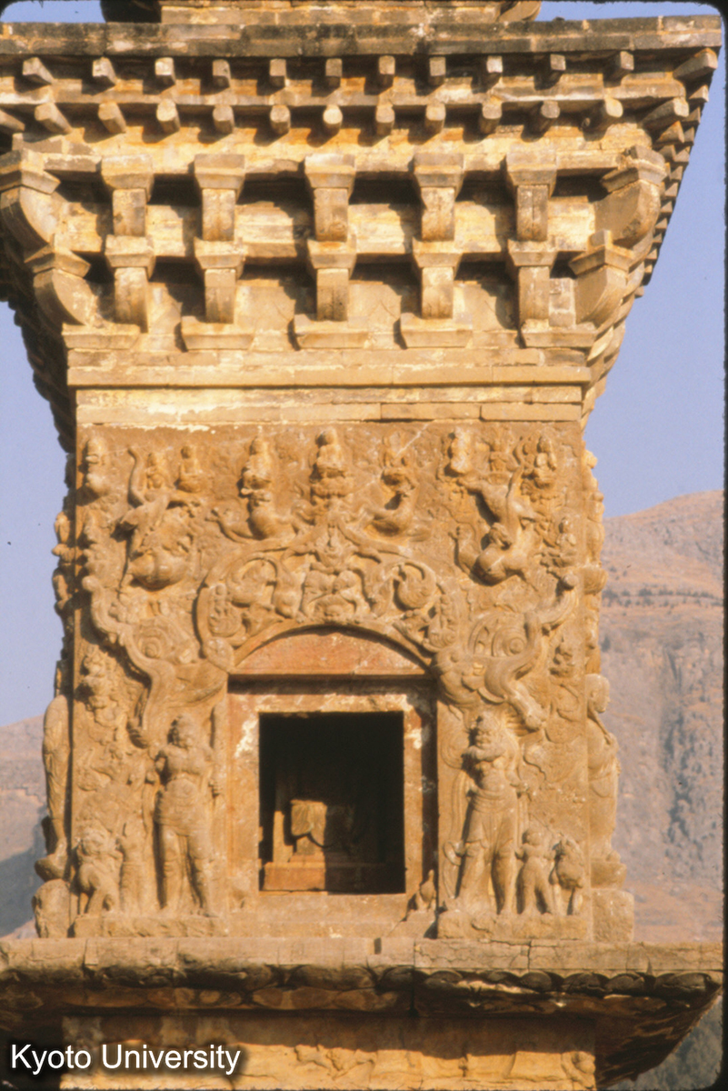 76-2_神通寺龍虎塔 (1)