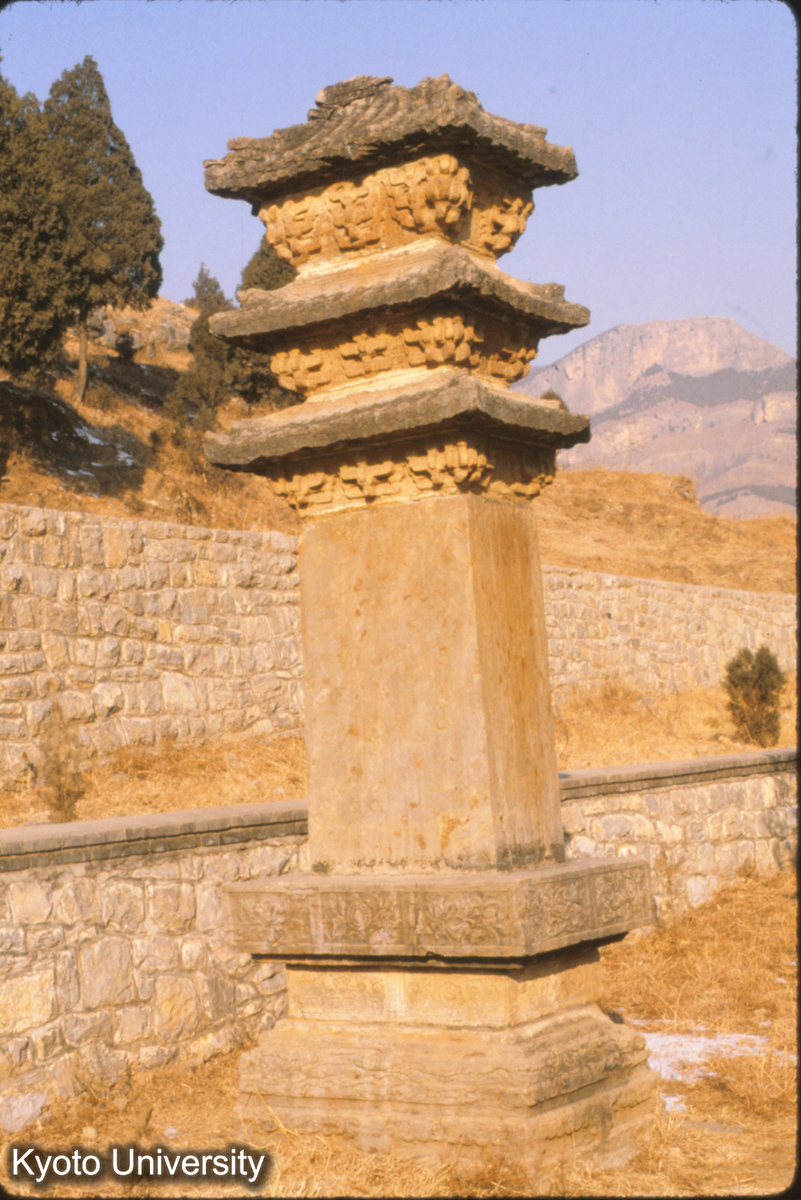 76-5_歴城 神通寺塔林 清恵明徳大師墓塔 元・泰定2（1325） (1)