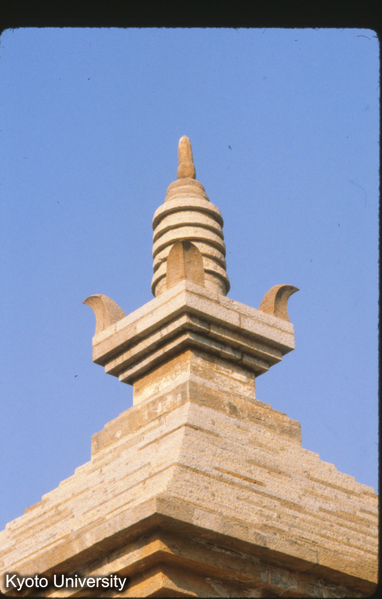 76-25_歴城 神通寺四門塔刹 (1)