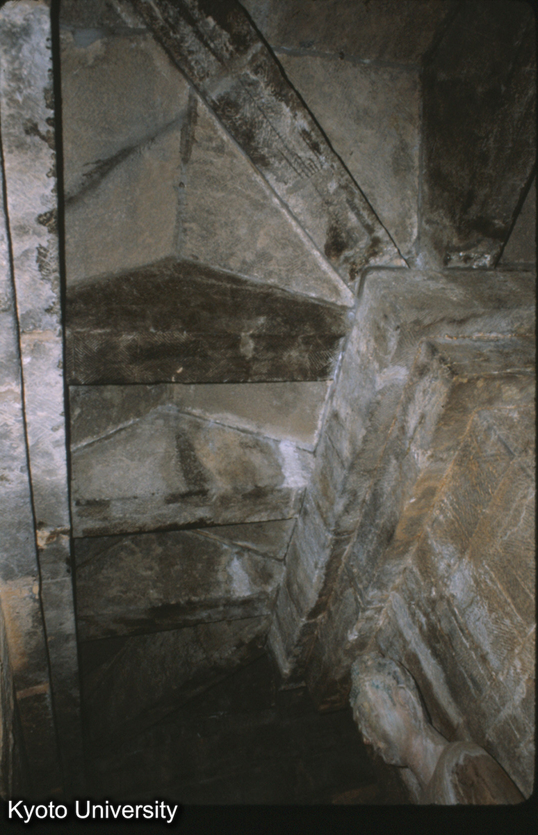 76-30_歴城 神通寺四門塔 石梁架 (1)