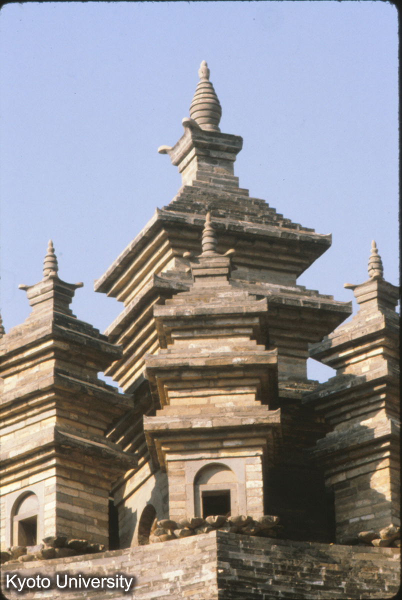 77-7_柳埠 九塔寺九頂塔 頂部詳細 (1)