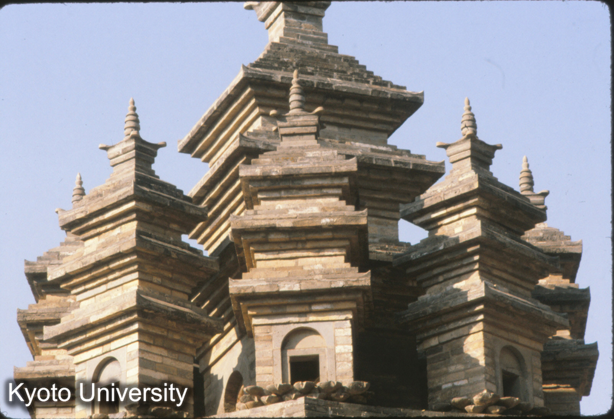 77-8_柳埠 九塔寺九頂塔 頂部詳細 (1)