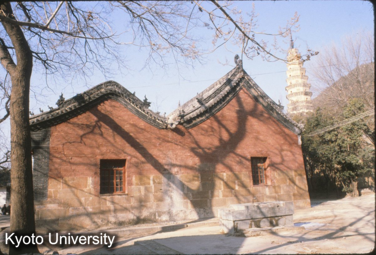 78-9_長清 霊岩寺 大雄殿 清?硬山巻棚出厦 (1)