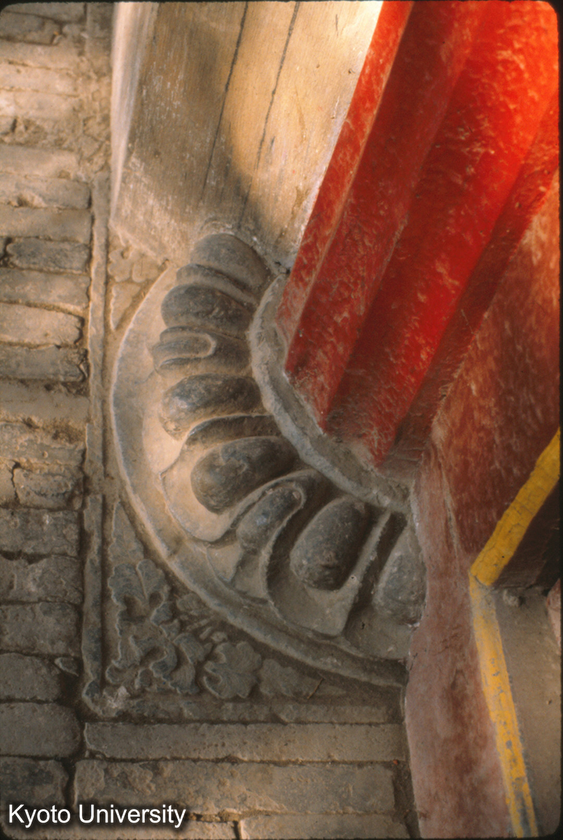 78-19_長清 霊岩寺 千仏殿 柱礎 宋代？or明重修 (1)