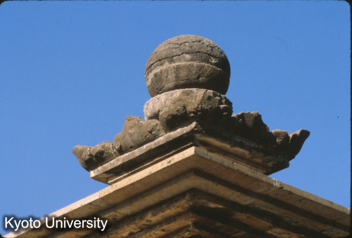78-29_長清 霊岩寺 慧崇塔 塔刹 山華焦葉（唐開宝原物） (1)