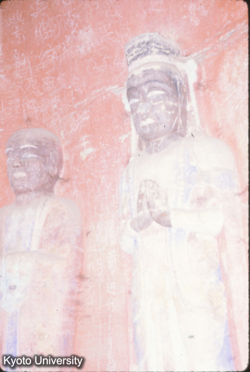 79-20_長清 方山証盟龕 脇侍・羅漢・菩薩 (1)