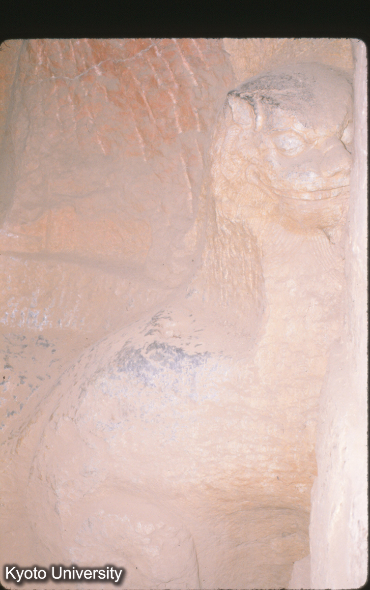 79-22_長清 方山証盟龕 獅子 北魏? (1)