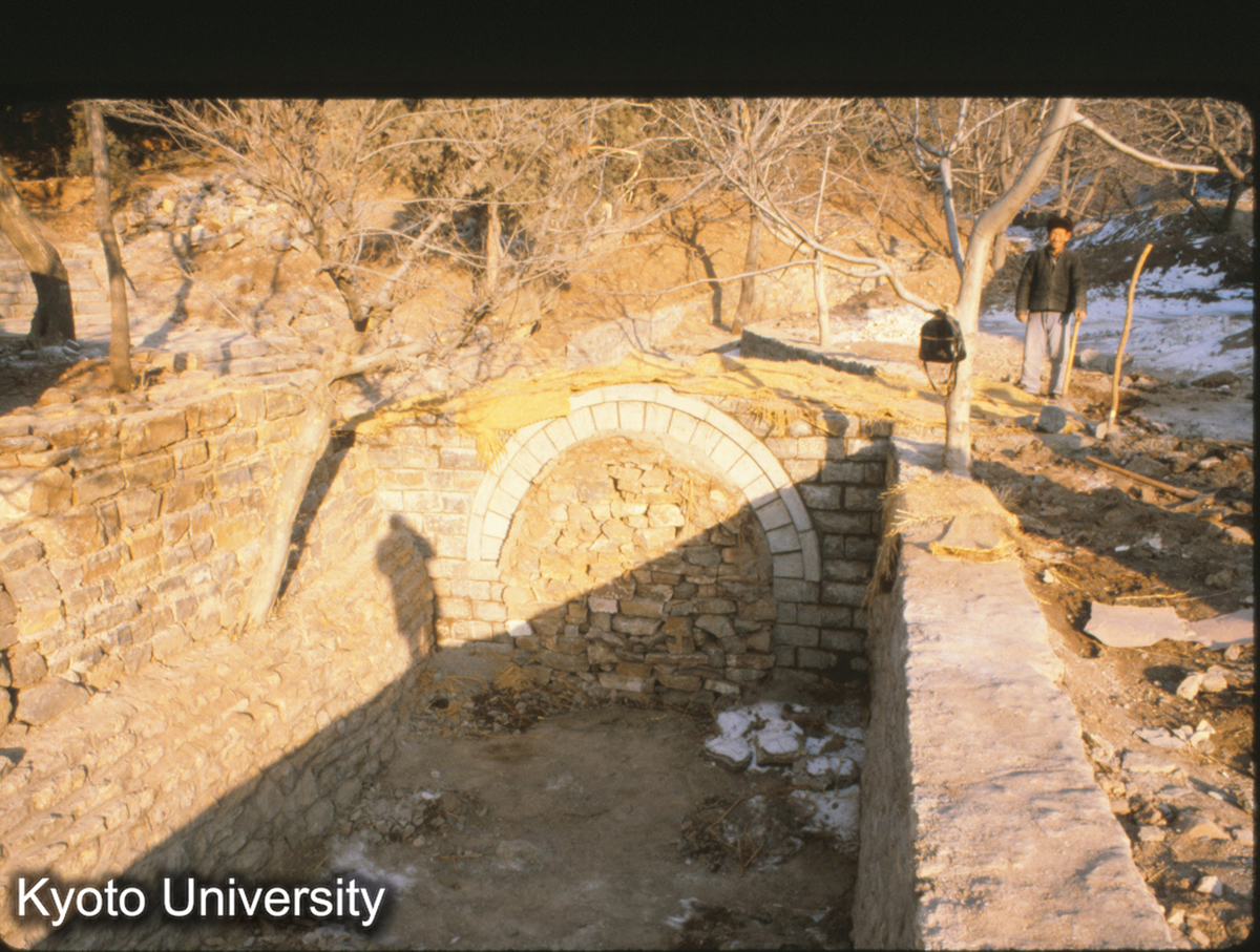 79-27_建設途中の半円栱橋 （長清方山麓にて） (1)