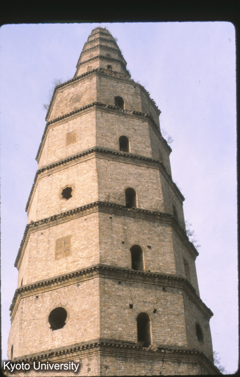 79-30_兗州 興隆寺塼塔 下七層北宋,上六層は清 (1)