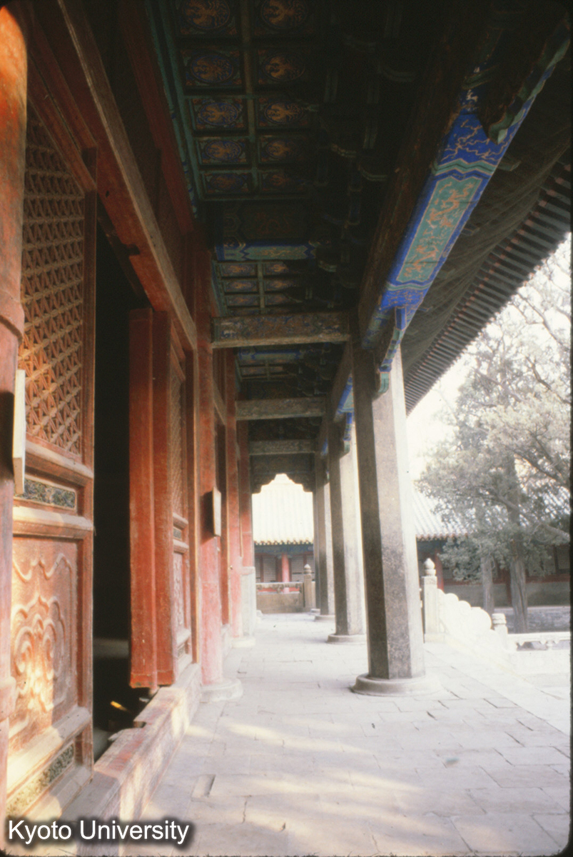 82-20_曲阜 孔廟大成殿 後廊 (1)