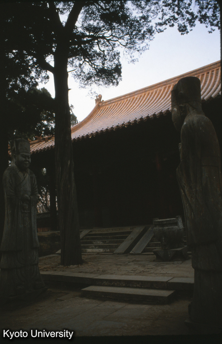 84-9_曲阜 孔林孔子墓 享殿 石翁仲 (1)