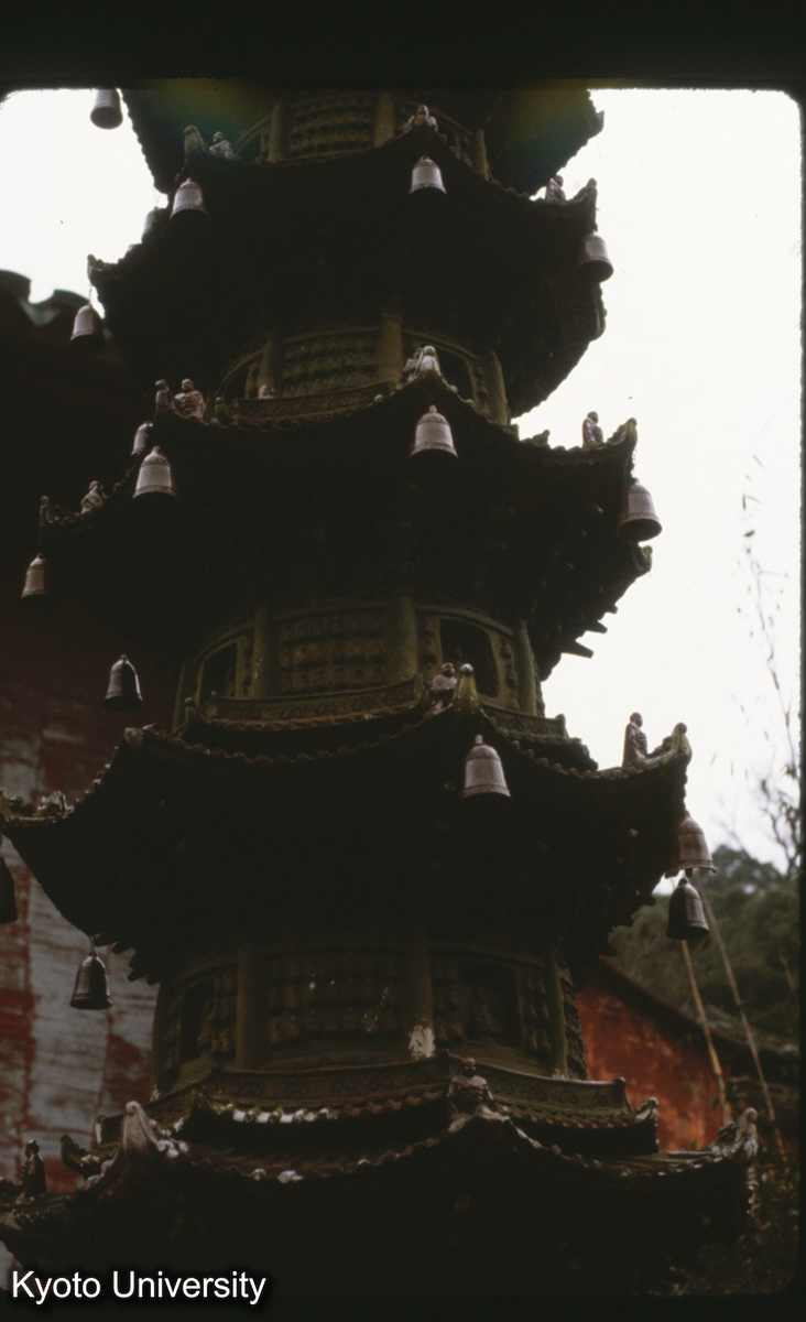 85-11_福州 鼓山湧泉寺陶塔 (1)