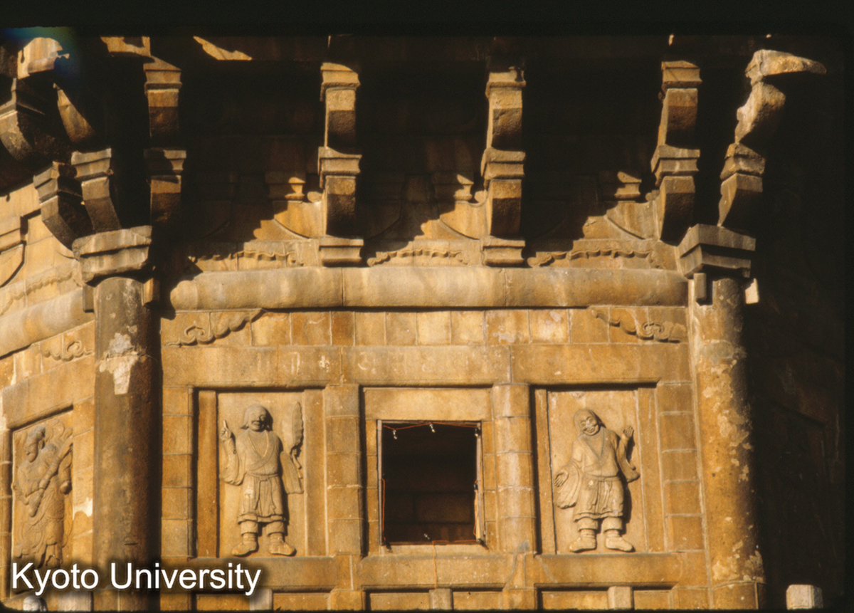 88-10_泉州 開元寺西塔 門窓_81 (1)