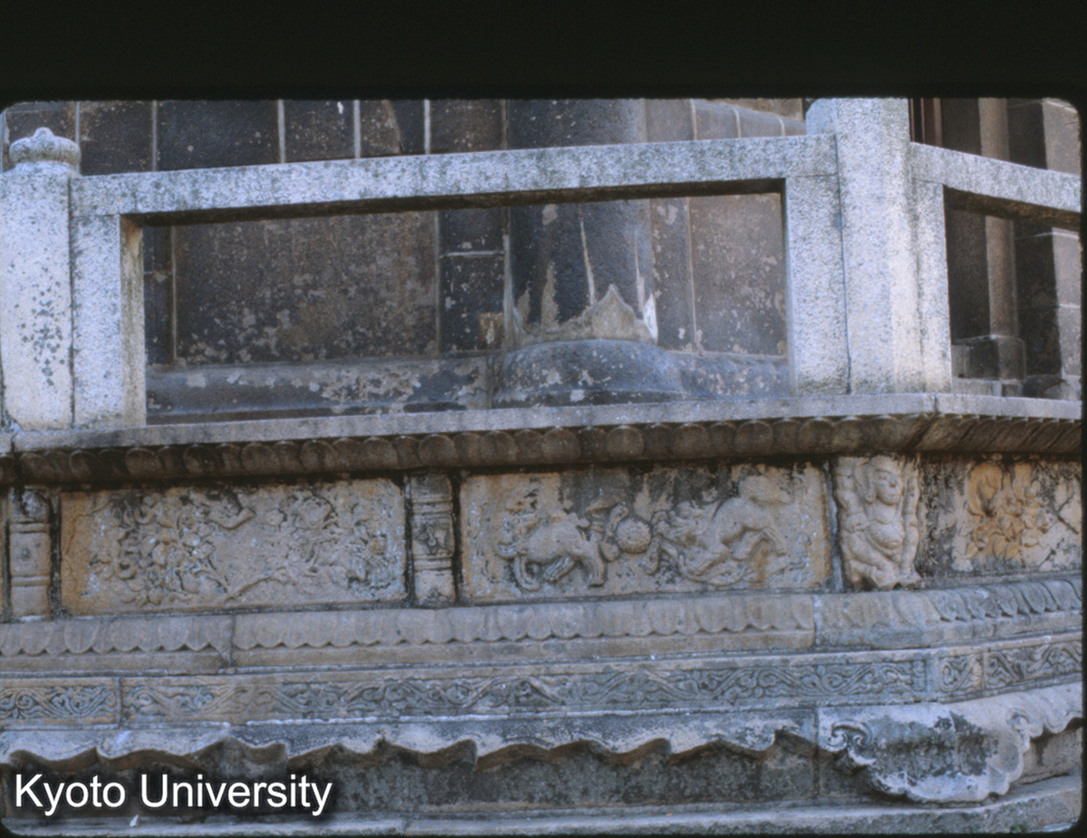 88-19_泉州 開元寺西塔 台基束腰 (1)