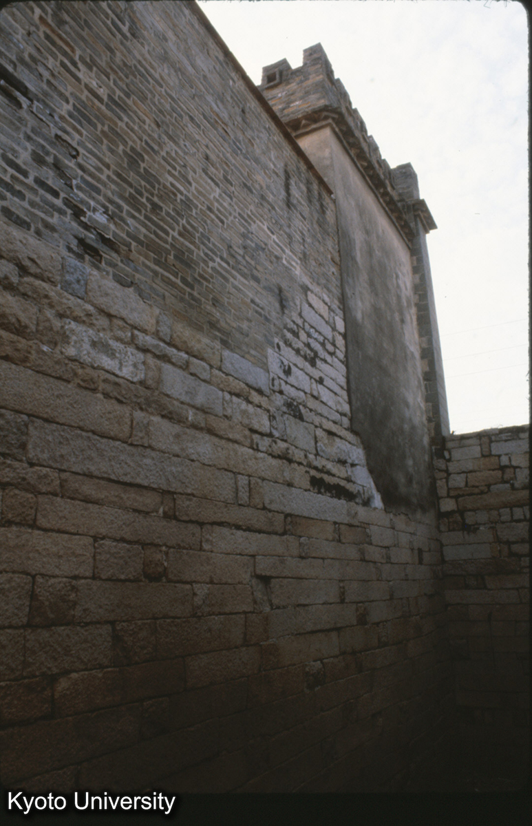 89-32_泉州 清浄寺（聖友寺）礼拝殿址 原有台階 (1)