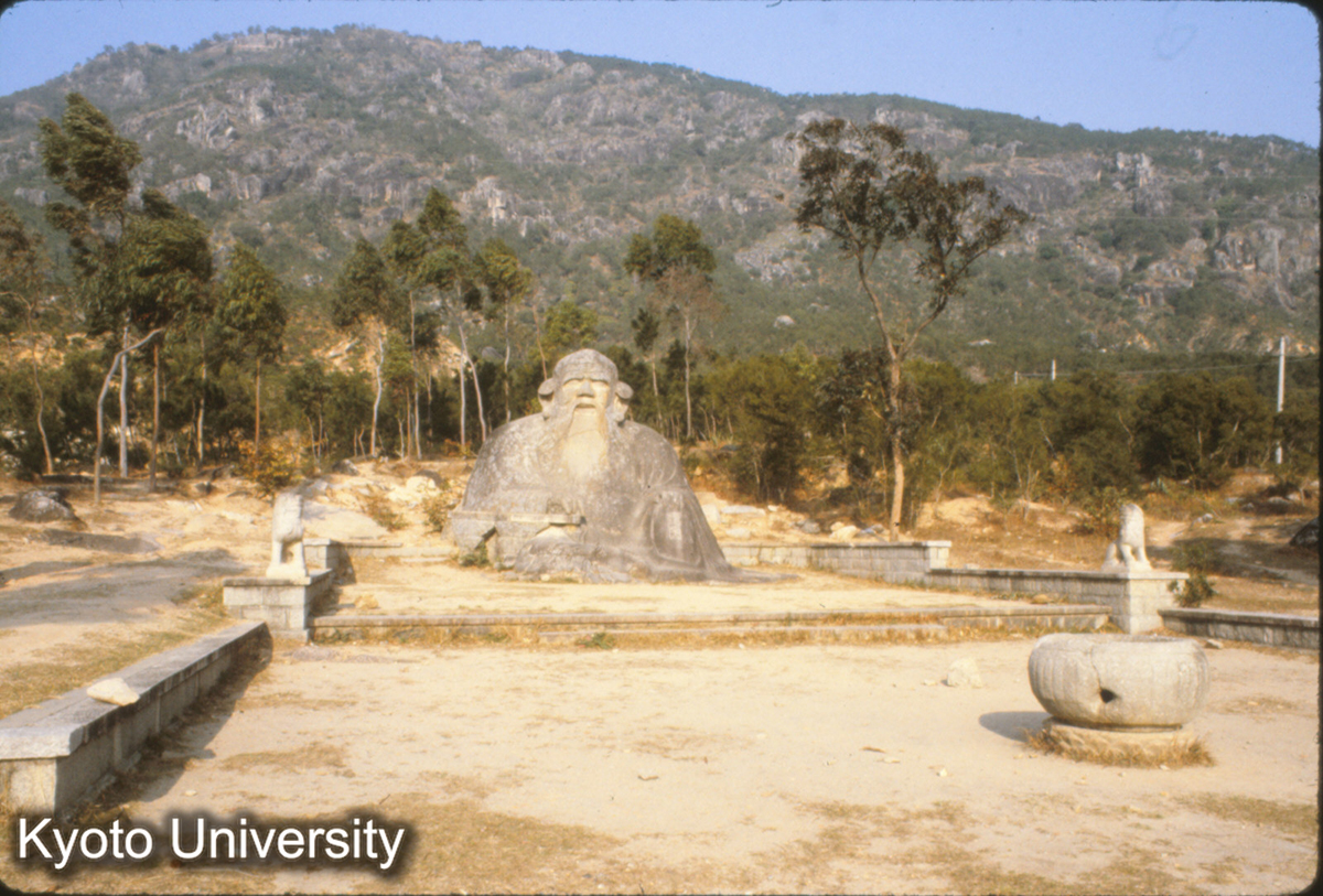 91-7_泉州 老君岩 原名羽仙岩（道観）宋時有北斗殿、真君殿、元元洞等 明時廃 (1)