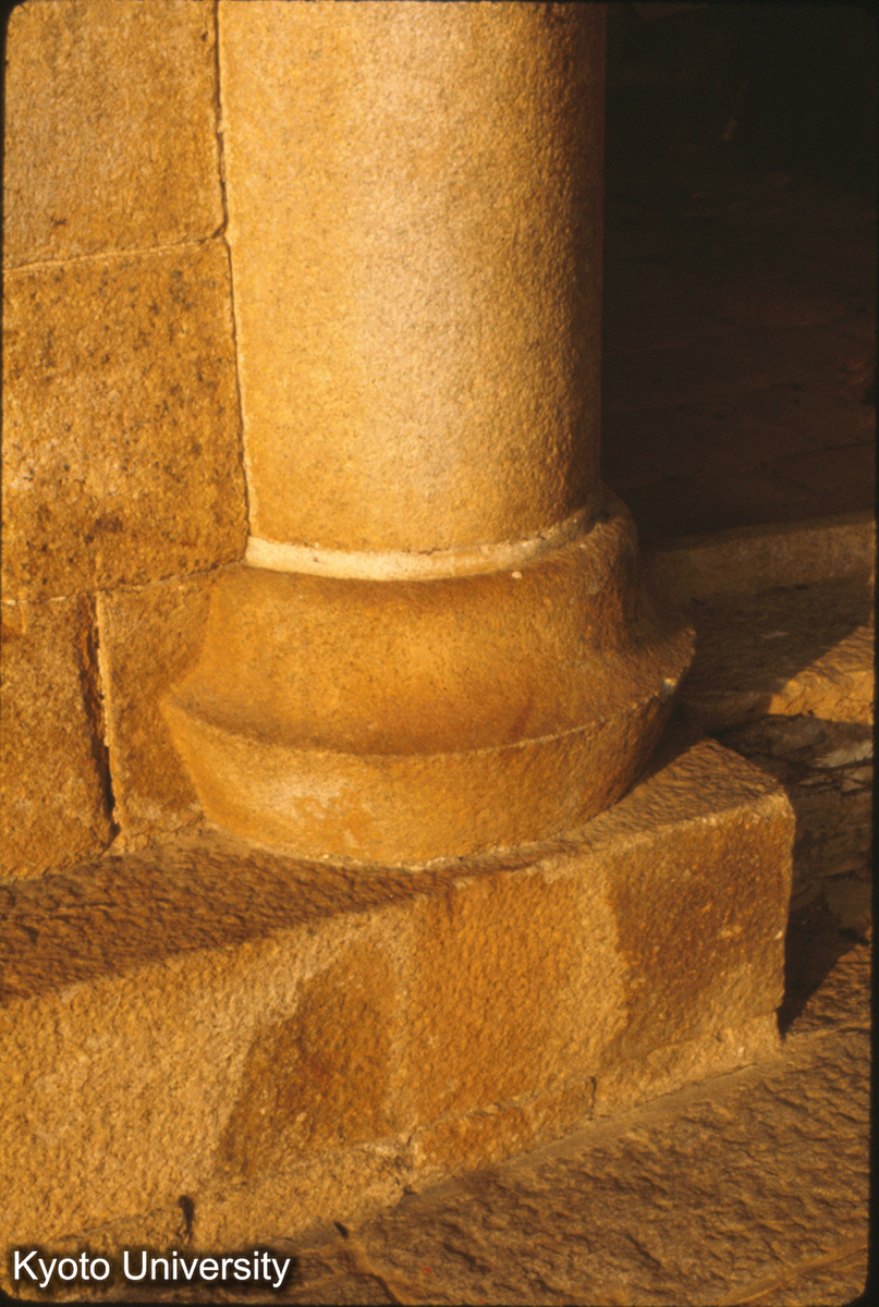 91-27_泉州 清源山 弥陀岩 石質 (1)