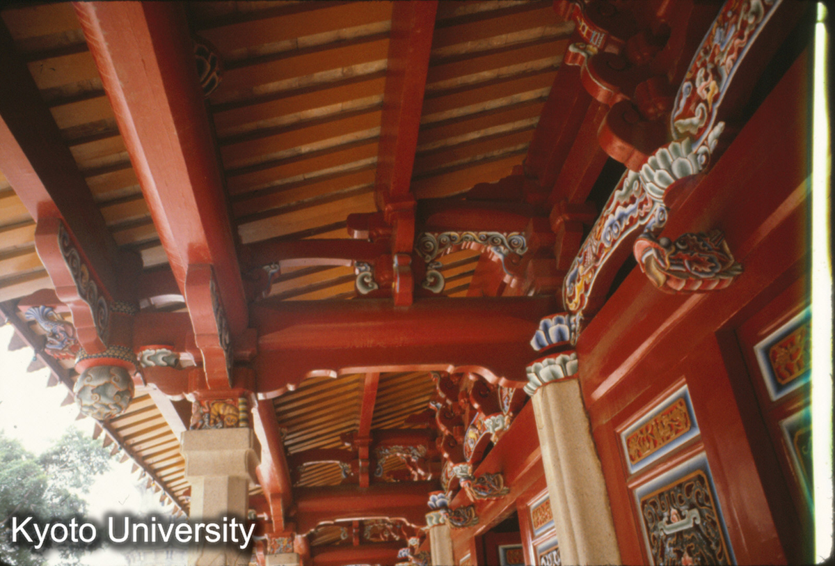 91-37_旧泉州文廟櫺星門 後廊 梁架 (1)