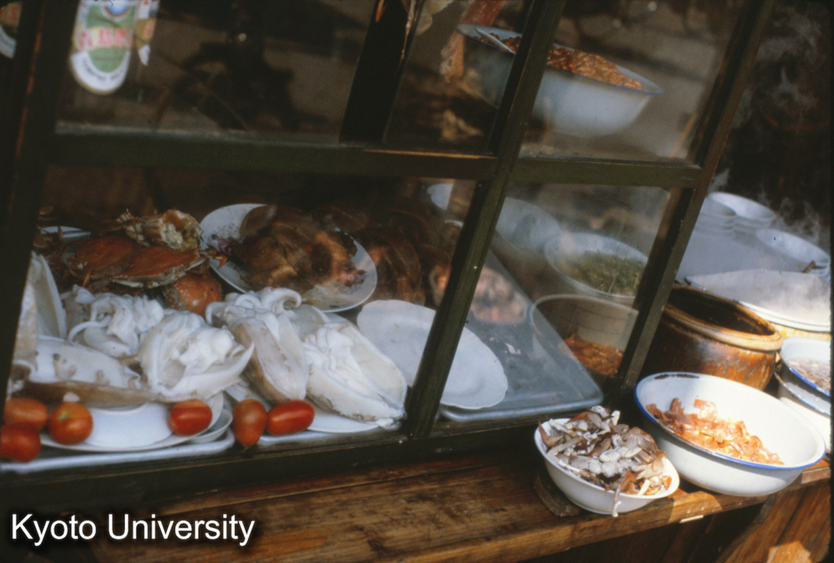 92-14_蟹・魚貝（泉州 商店） (1)