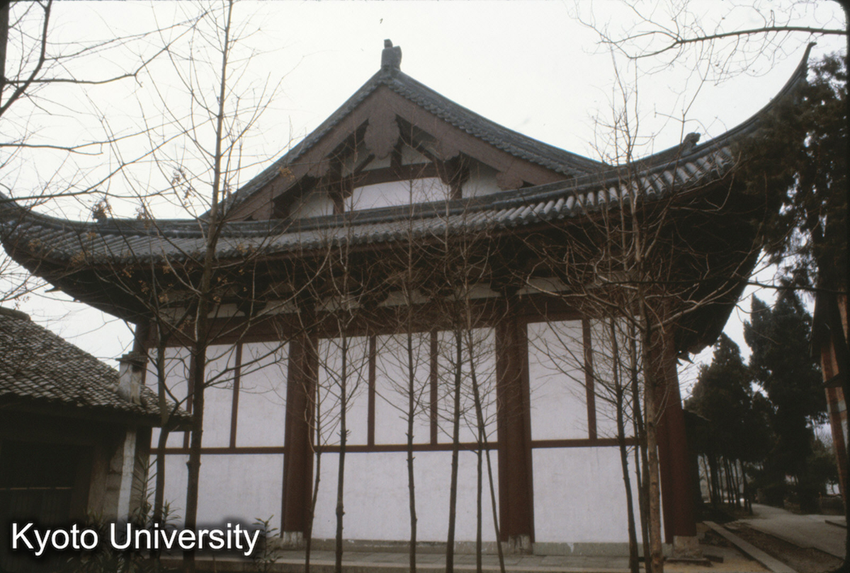 94-19_金華 天寧寺大殿 東側面 (1)