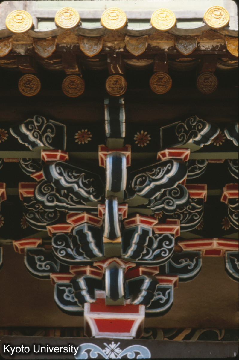 95-12_昆明 円通寺正殿 斗栱 (1)