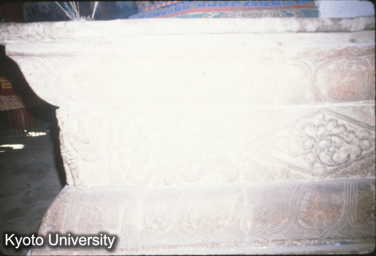 95-19_昆明 円通寺正殿 須弥坐 (1)