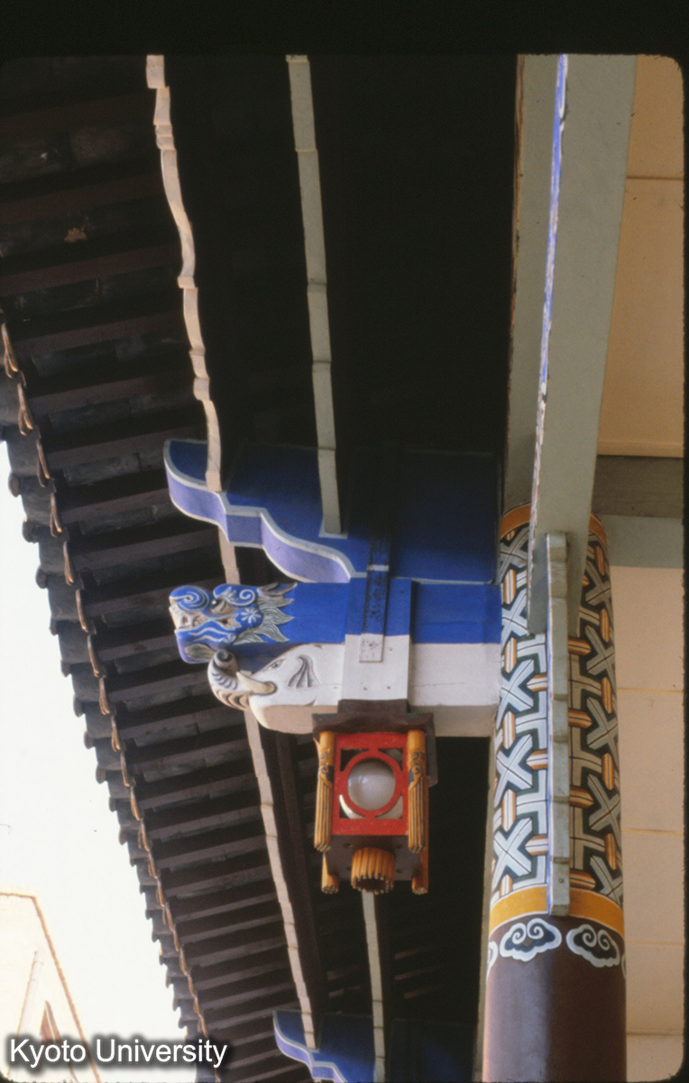 95-35_昆明 円通寺天王殿 象頭斗栱 (1)