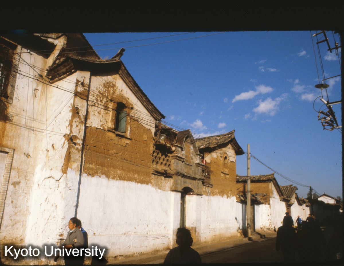 96-6_昆明 円通街 民居 一顆印のなごり (1)