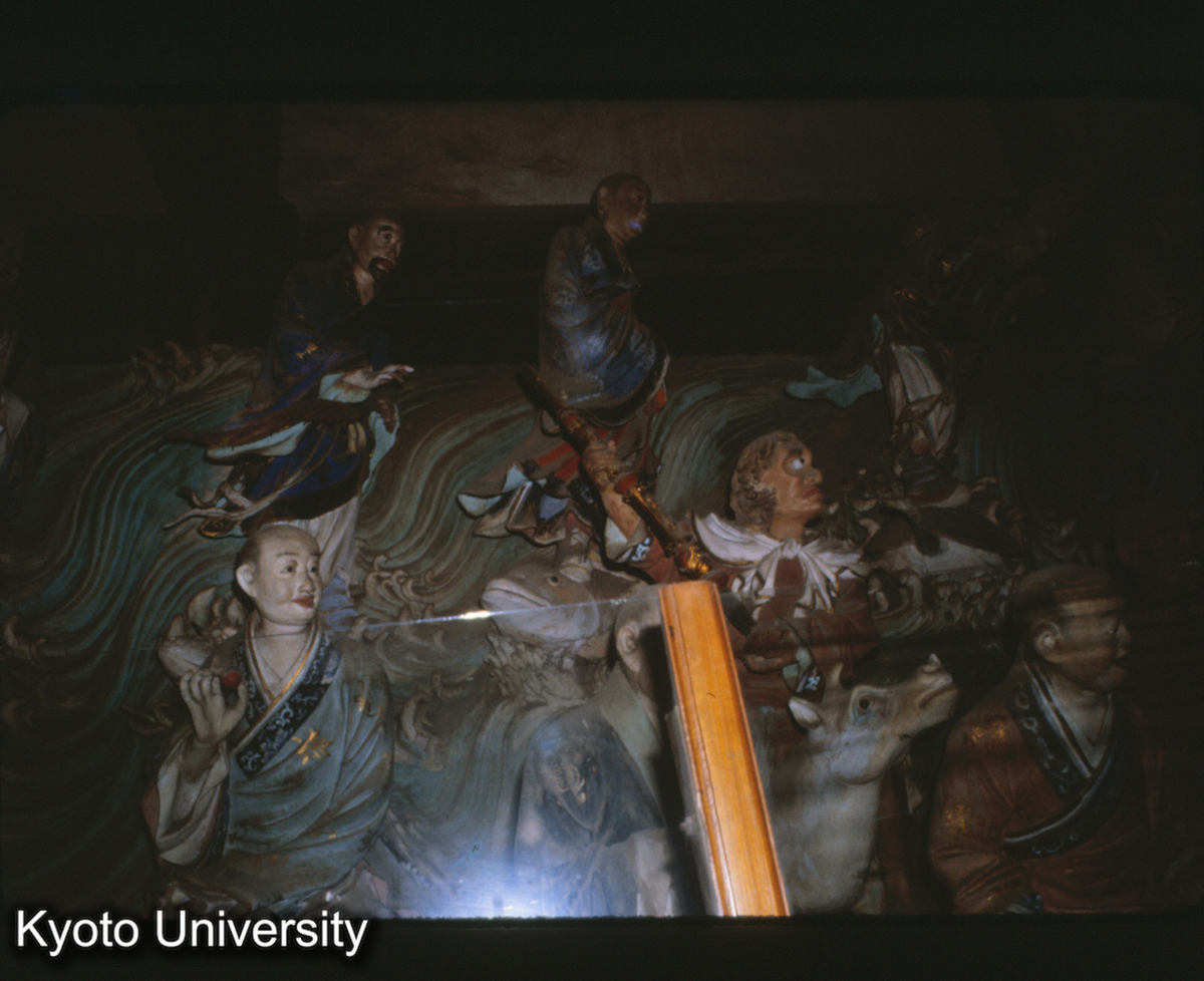 96-25_昆明 笻竹寺大雄宝殿 五百羅漢 (1)