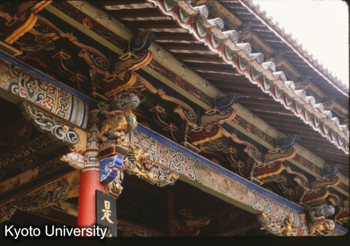 96-32_昆明 笻竹寺華厳閣 斗栱 (1)