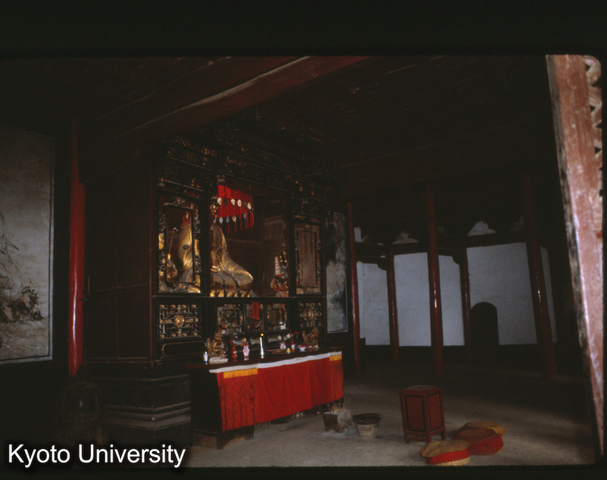 96-33_昆明 笻竹寺華厳閣 内部 (1)