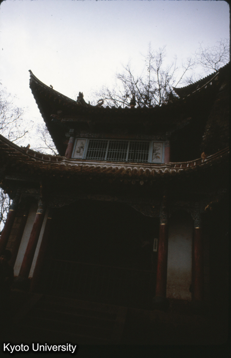 97-2_昆明 西山龍門霊観殿 (1)