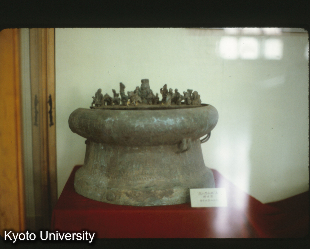 100-11_殺人祭銅鼓蓋貯貝器（石寨山） （雲南省博） (1)